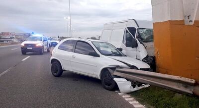 Choque fatal en Campana: Dos vehículos se estrellaron contra el puente peatonal
