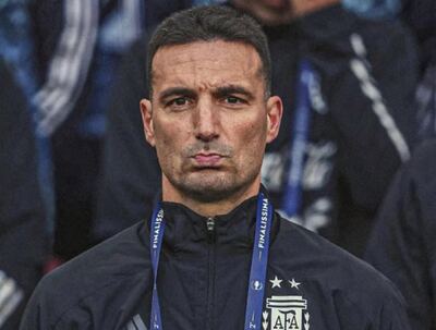 Scaloni, desbordado ante los fanáticos en China: "Nos van a matar".