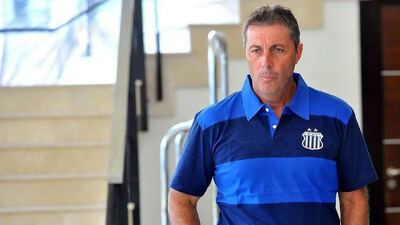 Kudelka presentó su renuncia y dejó de ser el DT de Lanús