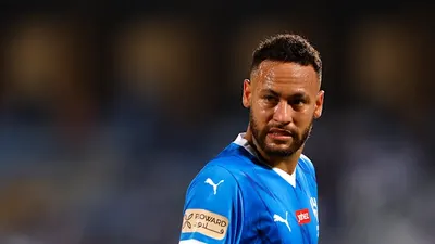 Neymar vuelve a las canchas un año después de su lesión