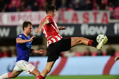Newell’s empató en el final y le frustró a Estudiantes el liderazgo de su grupo del Torneo Clausura