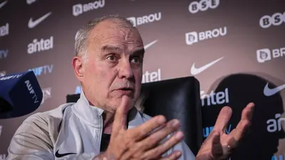 Marcelo Bielsa fue confirmado como DT de Uruguay, pero su ciclo tendrá condiciones: "Debe ser corregido"