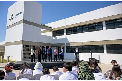 Florencio Varela: Kicillof inauguró un nuevo Polo Educativo en Ingeniero Allan