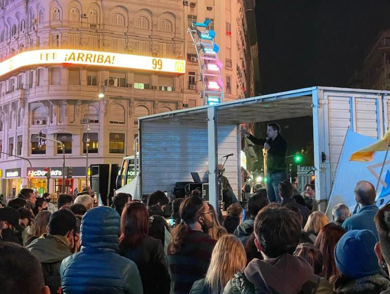 Yamil Santoro en la marcha anti cuarentena: "No se puede seguir gobernados por el miedo"