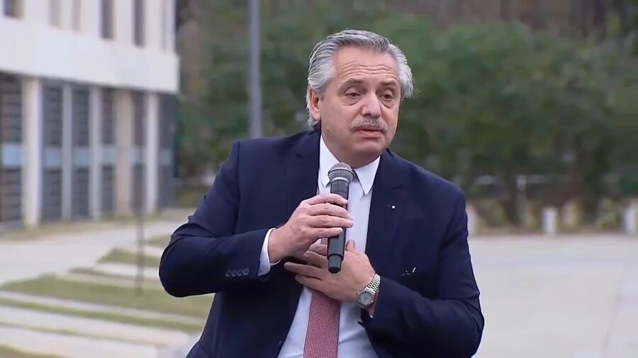 Fernández: "Hoy tengo la tranquilidad de que, en medio de la pandemia, cumplí infinidad de promesas que hice en campaña"