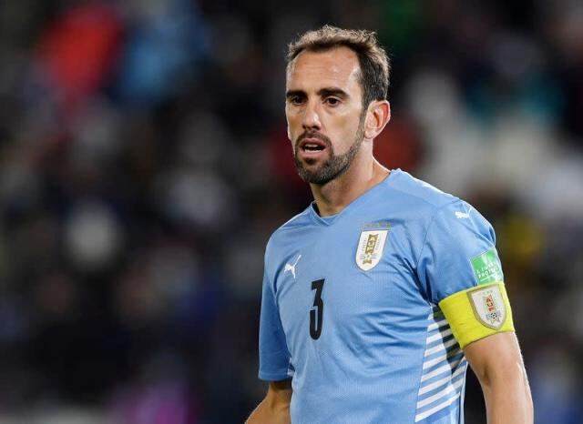 Jerarquía para Vélez: con un video de Bizarrap, presentó a Diego Godín
