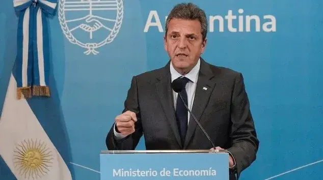 Massa anunció acuerdo de precios con supermercadistas y mayoristas