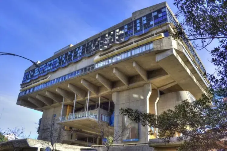 Despidieron a 120 trabajadores de la Biblioteca Nacional