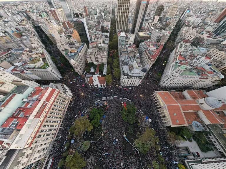 CABA fue escenario de un masivo reclamo contra el recorte a las universidades