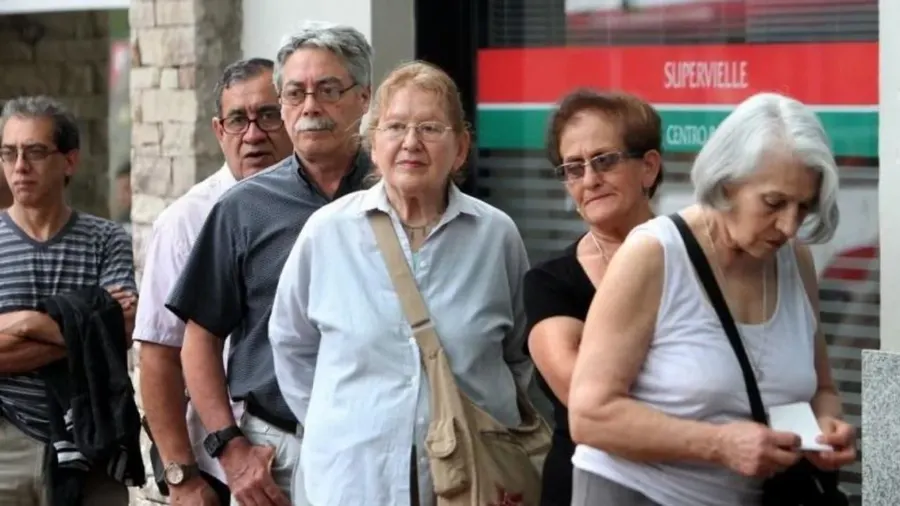 Los jubilados y pensionados tendrán un aumento del 11% en mayo