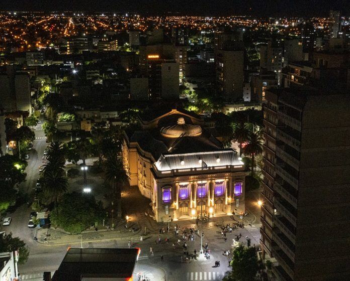 Bahía Blanca: Susbielles anunció el proyecto para iniciar las obras de reconstrucción del Teatro Municipal