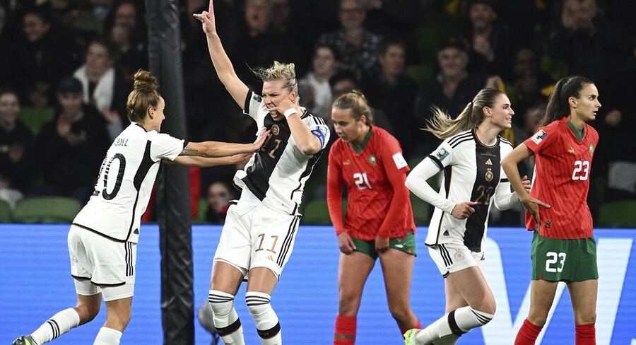 Mundial femenino: Alemania aplastó por 6-0 a Marruecos que se metió dos goles en contra