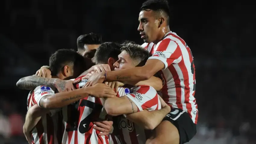 Copa Sudamericana: Estudiantes se juega su futuro ante Barcelona