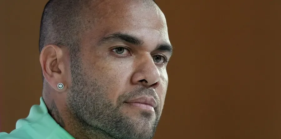 Procesaron a Dani Alves por violación: debe pagar 150.000 euros de fianza para cubrir una eventual indemnización