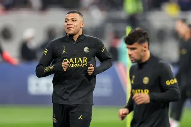 La dura decisión que tomó el PSG con Mbappé