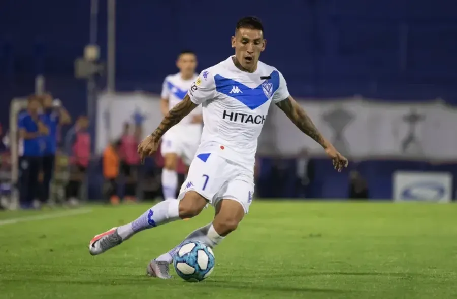 La fuerte decisión de Vélez con Centurión luego de los polémicos videos
