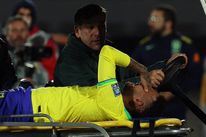 Eliminatorias: Neymar salió lesionado entre lágrimas y pone a todo Brasil en alerta