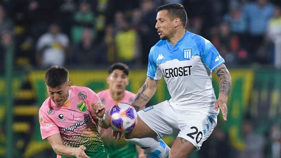Racing visita a Defensa en busca de un triunfo para seguir en zona clasificatoria