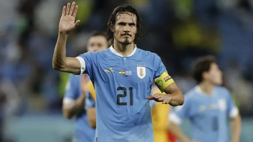 Edinson Cavani tomó la decisión más difícil de su carrera: se retiró de la selección de Uruguay
