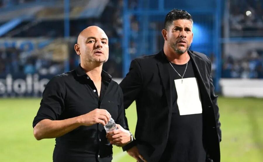 ¡Bombazo! Favio Orsi y Sergio Gómez renunciaron tras salir campeones con Platense
