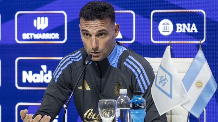Scaloni: "No hablé con Messi sobre si estará en el Mundial 2026"